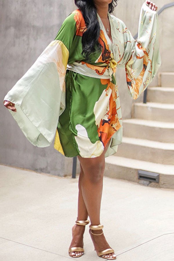 Graphic Print Retro Mini Dress (With Belt)